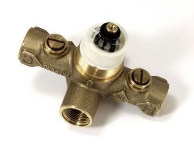 Bathology_Wet452_ShowerFixture_1